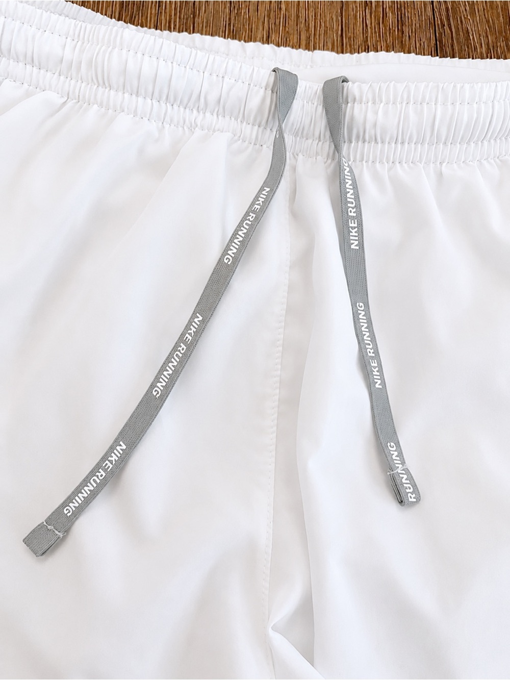 Nike Dri FIT Running Shorts White Women’s Medium NWOT Lined - Picture 4 of 4